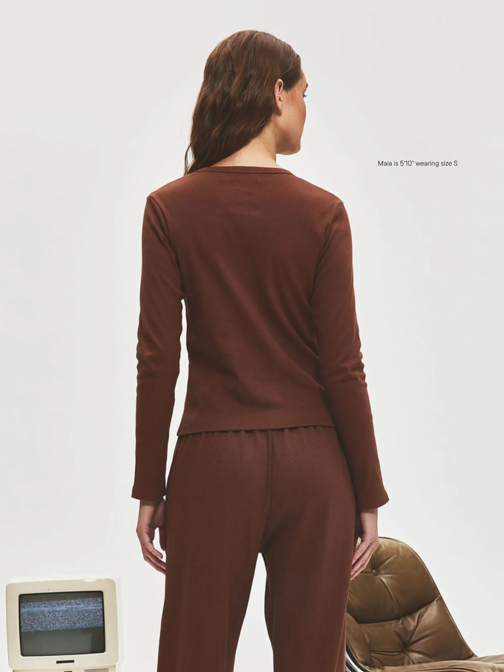 2275-Ribbed-Long-Sleeve-T-Shirt-4.webp Ribbed Long Sleeve T-Shirt