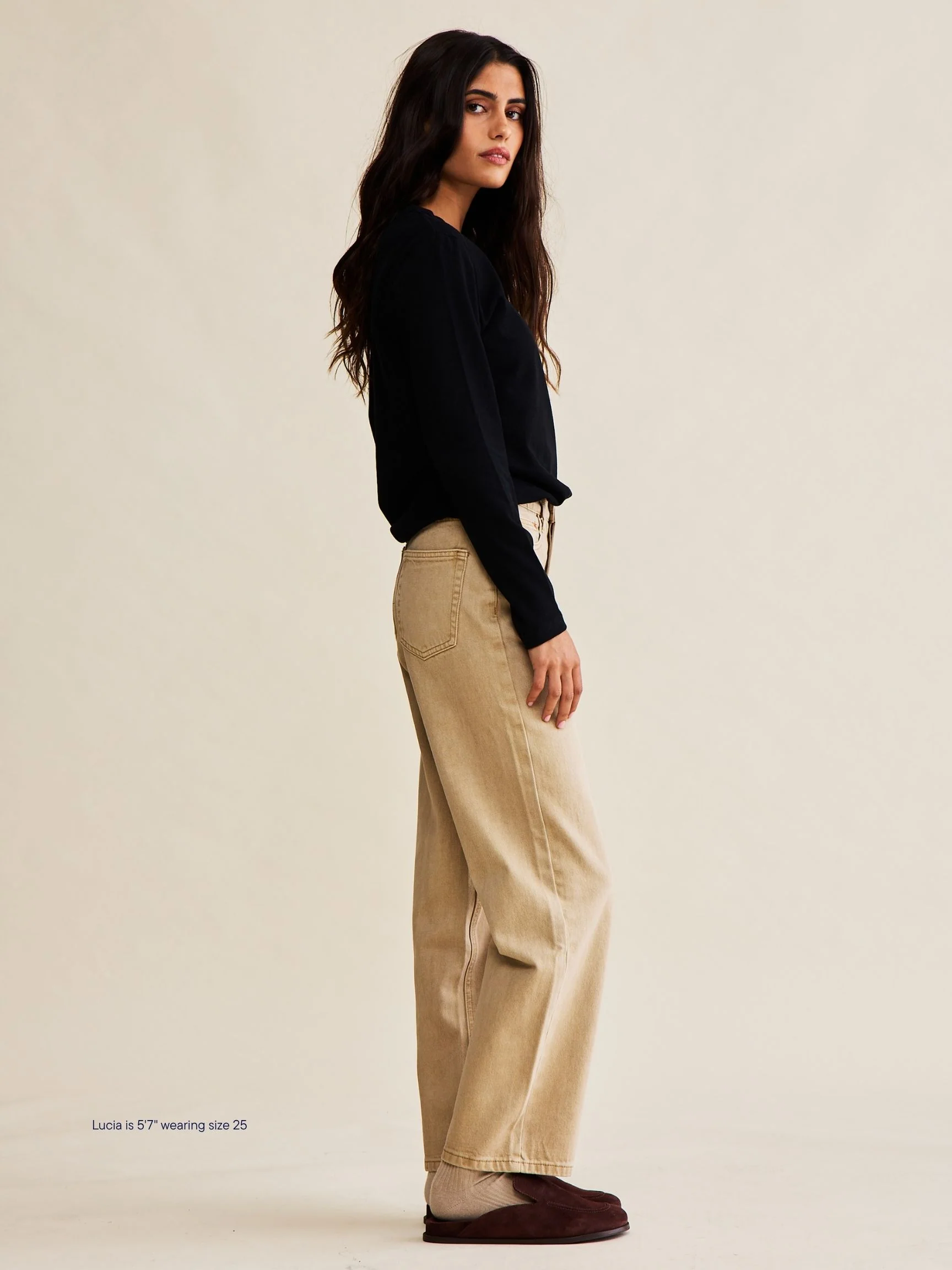 725-Classic-Straight-Jeans-42.webp Classic Straight Jeans